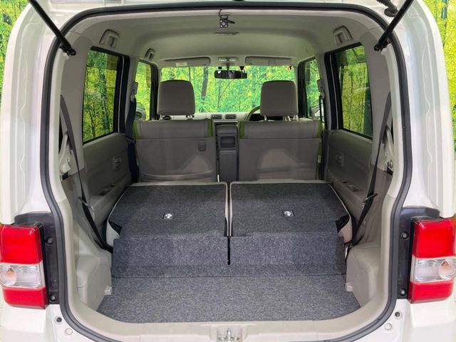 TOYOTA PIXIS SPACE 2014