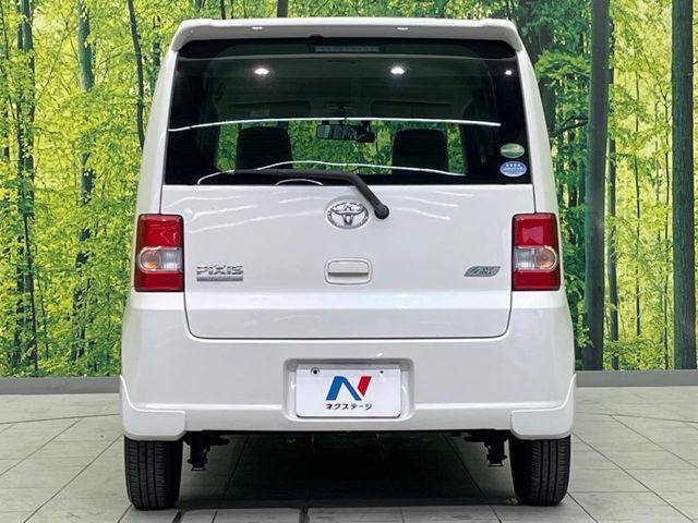 TOYOTA PIXIS SPACE 2014