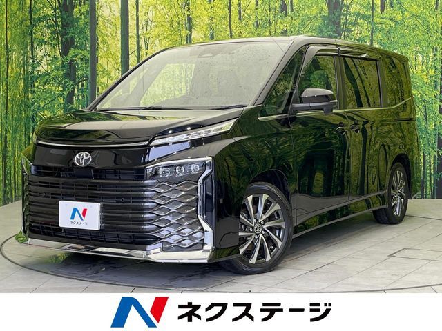 TOYOTA VOXY 2024