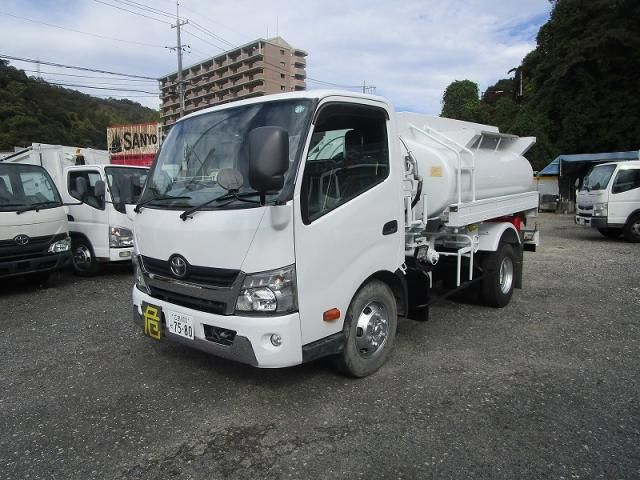 TOYOTA DYNA 2017 