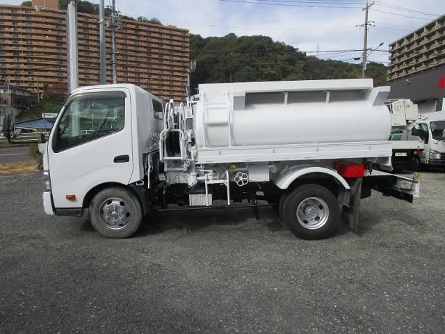 TOYOTA DYNA 2017