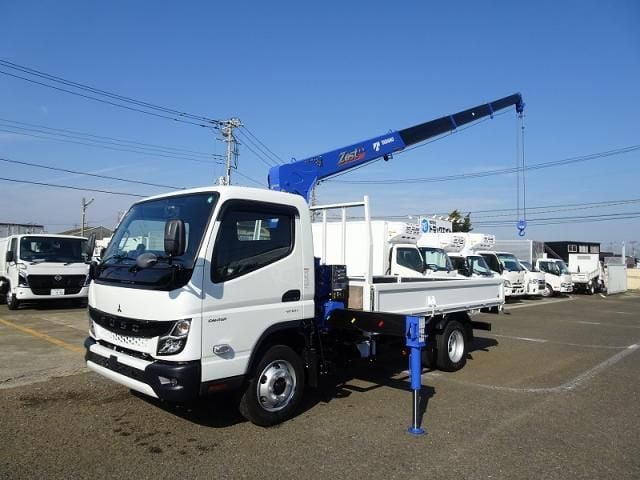 MITSUBISHI CANTER 2024