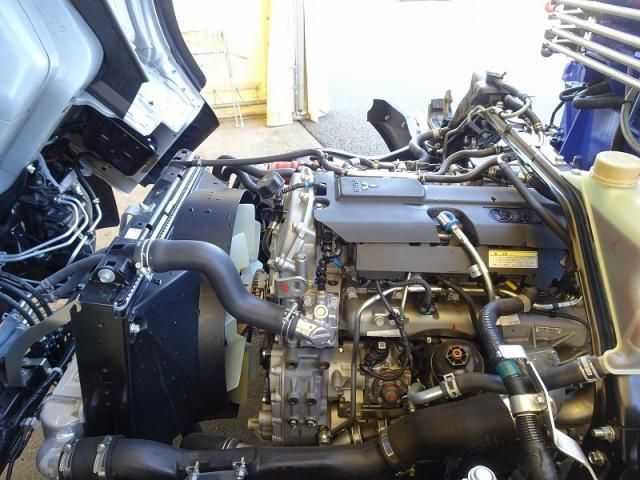 MITSUBISHI CANTER 2024