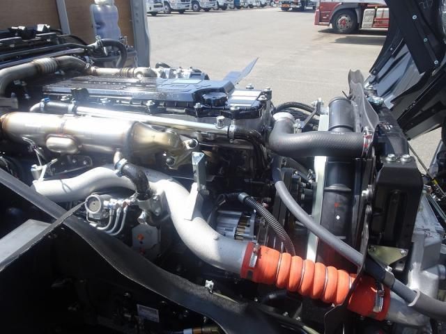 MITSUBISHI FUSOU FIGHTER 2025