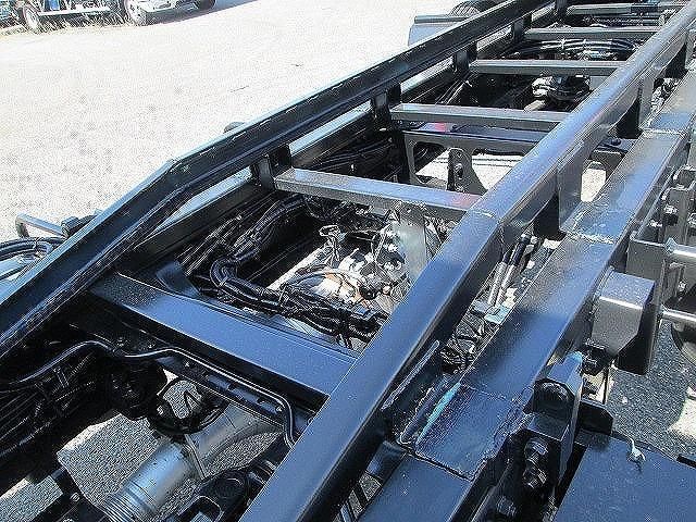 MITSUBISHI FUSOU FIGHTER 2025