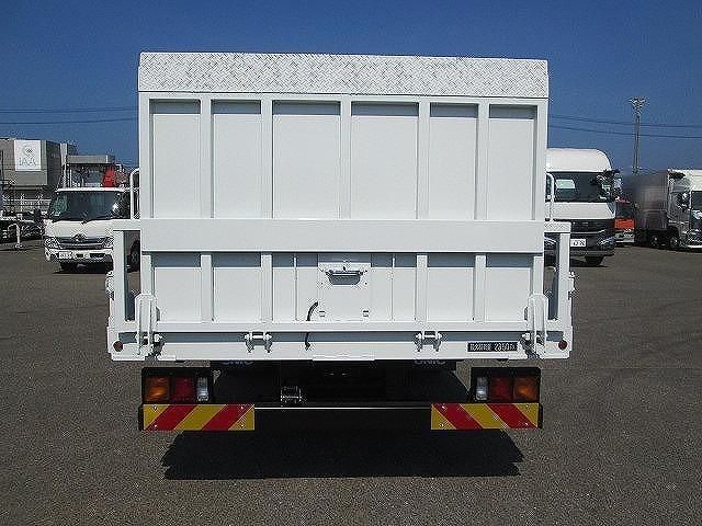 MITSUBISHI FUSOU FIGHTER 2025