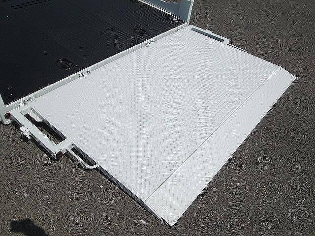 MITSUBISHI FUSOU FIGHTER 2025