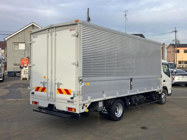 MITSUBISHI CANTER 2023