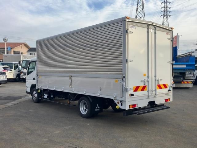 MITSUBISHI CANTER 2023