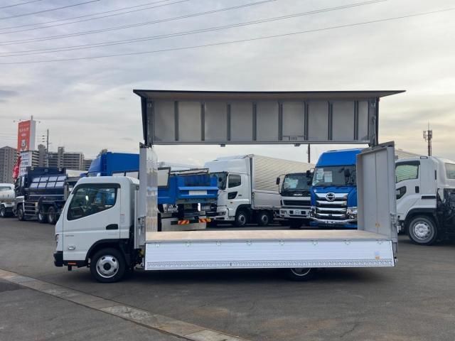 MITSUBISHI CANTER 2023