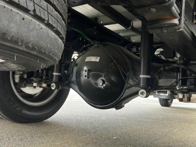 MITSUBISHI CANTER 2023