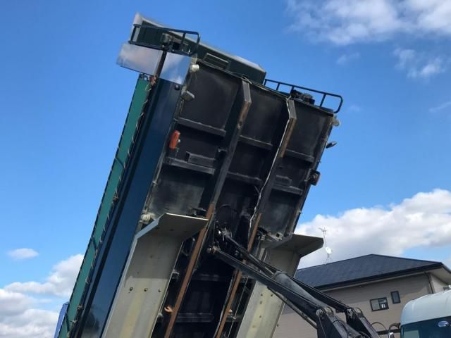 MITSUBISHI FUSOU SUPER GREAT 2018