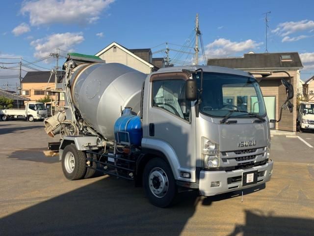 ISUZU FORWARD 2015