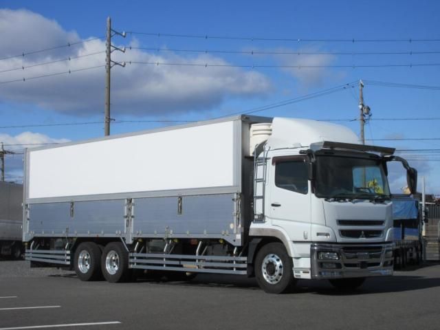 MITSUBISHI FUSOU SUPER GREAT 2016