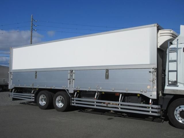 MITSUBISHI FUSOU SUPER GREAT 2016