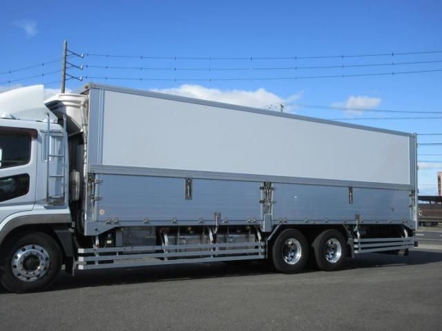 MITSUBISHI FUSOU SUPER GREAT 2016