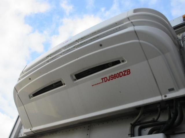 MITSUBISHI FUSOU SUPER GREAT 2016