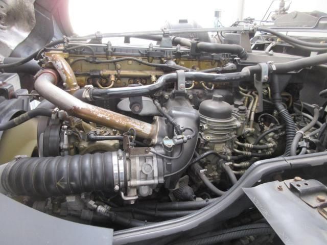 MITSUBISHI FUSOU SUPER GREAT 2016