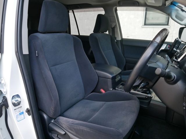 TOYOTA LANDCRUISER PRADO 2021