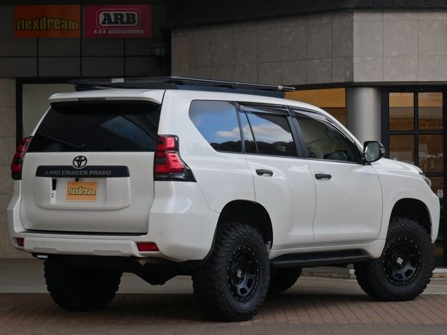 TOYOTA LANDCRUISER PRADO 2021