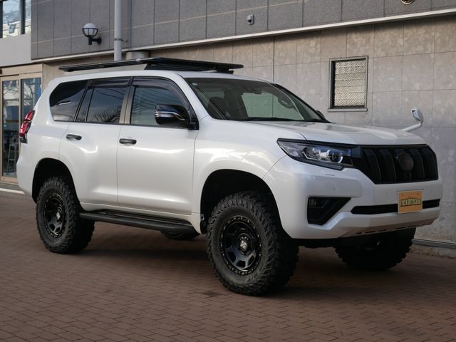 TOYOTA LANDCRUISER PRADO 2021