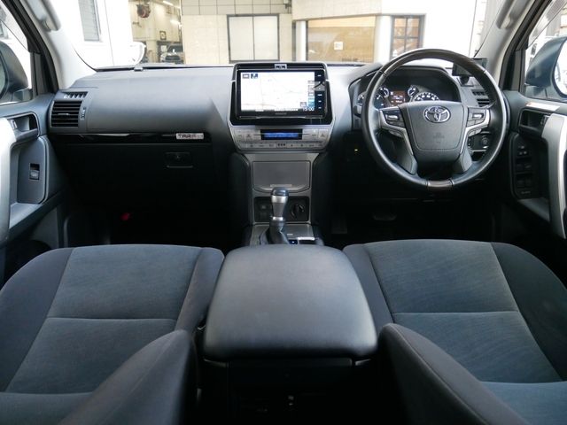 TOYOTA LANDCRUISER PRADO 2021