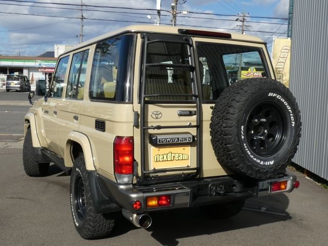 TOYOTA LANDCRUISER van 2014