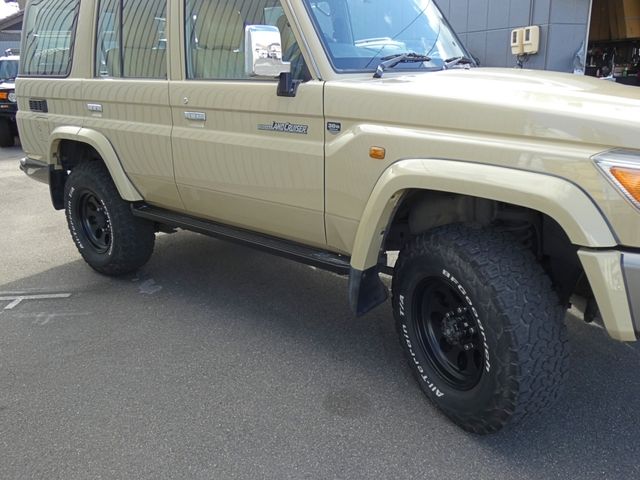 TOYOTA LANDCRUISER van 2014