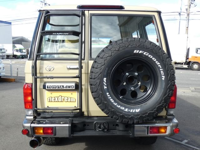 TOYOTA LANDCRUISER van 2014