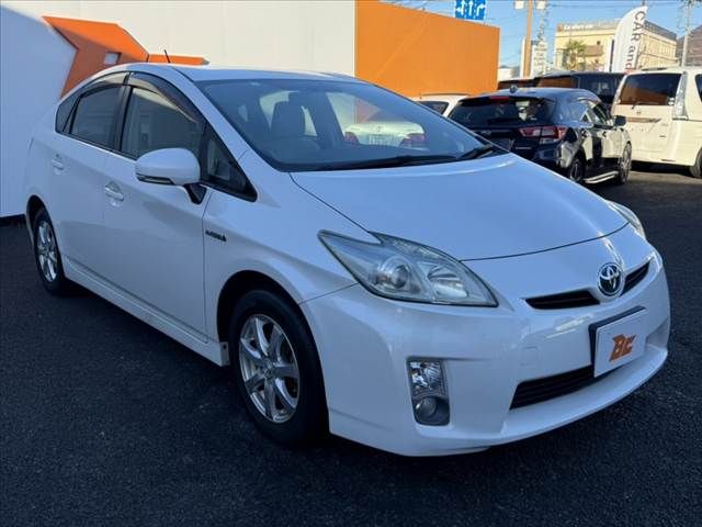 TOYOTA PRIUS 2011