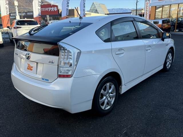 TOYOTA PRIUS 2011