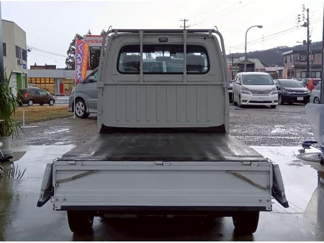 SUBARU SAMBAR truck 4WD 2011