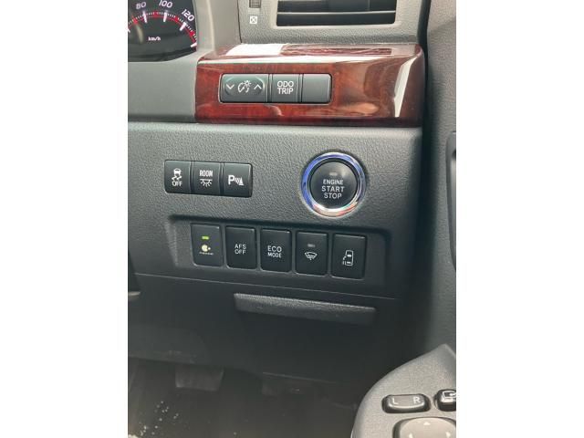 TOYOTA VELLFIRE 4WD 2012