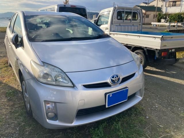 TOYOTA PRIUS 2010
