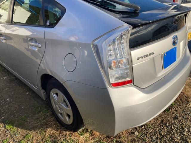 TOYOTA PRIUS 2010