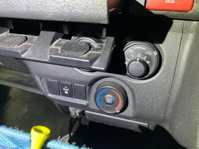 TOYOTA HIACE van 4WD 2016