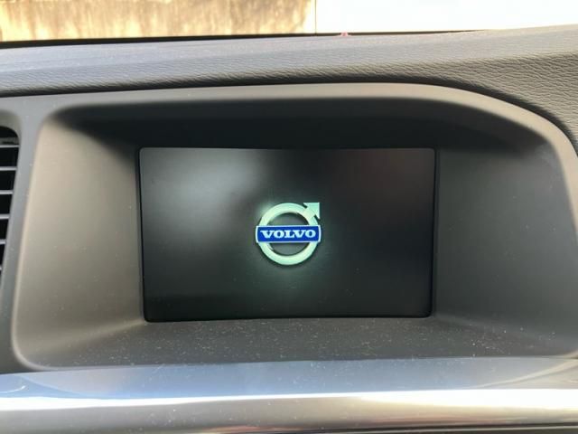 VOLVO VOLVO V60 2016