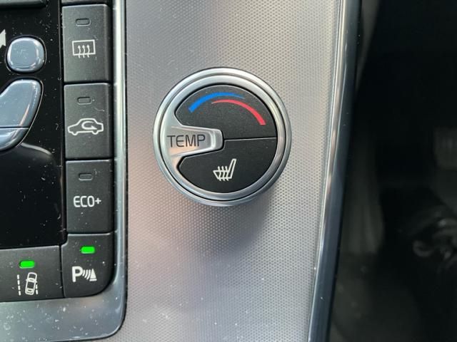 VOLVO VOLVO V60 2016