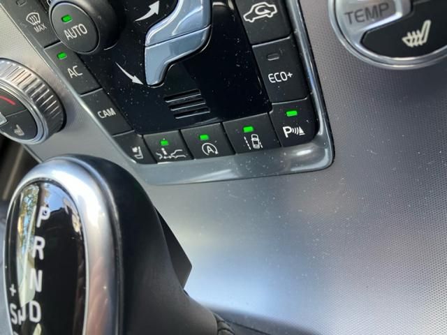 VOLVO VOLVO V60 2016