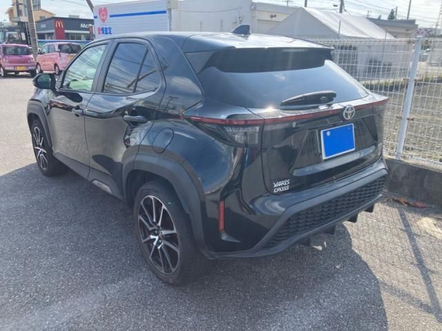 TOYOTA YARIS CROSS HYBRID 2023
