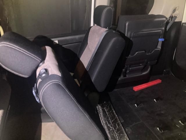 NISSAN SERENA  S-HYBRID 2013