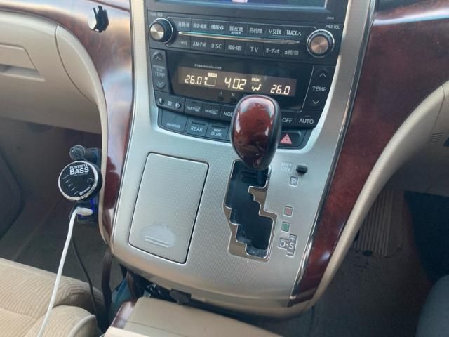 TOYOTA ALPHARD 2008