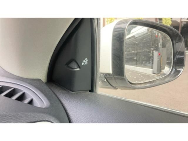 VOLVO VOLVO V40 2015