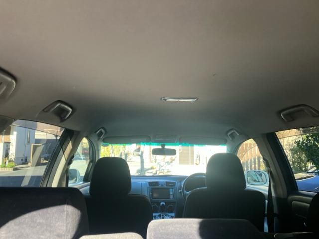 TOYOTA MARK X ZIO 2011