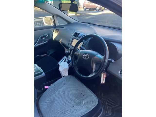 TOYOTA MARK X ZIO 2011