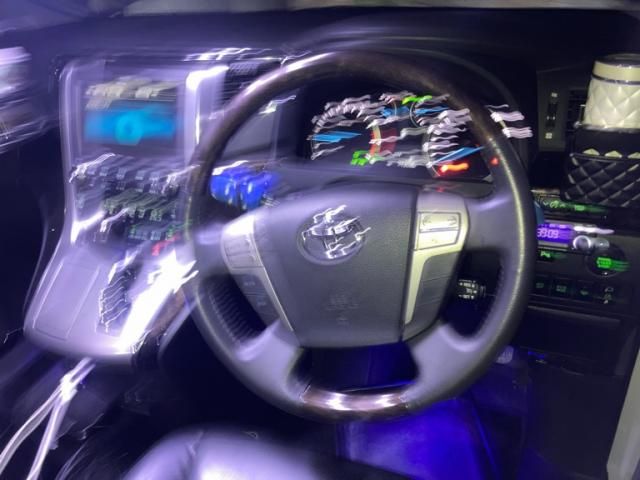 TOYOTA ALPHARD 4WD 2013