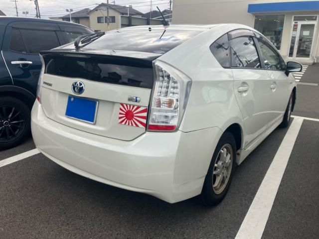 TOYOTA PRIUS 2011