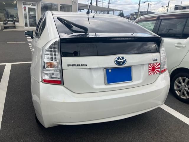TOYOTA PRIUS 2011