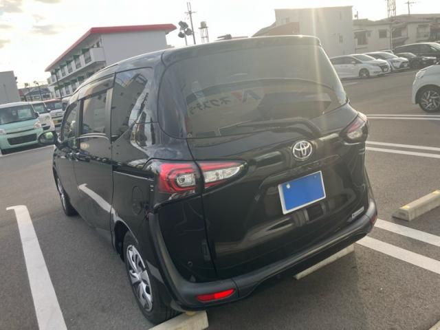 TOYOTA SIENTA 2019