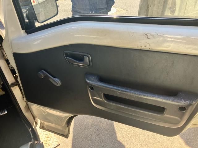 SUBARU SAMBAR van 2002